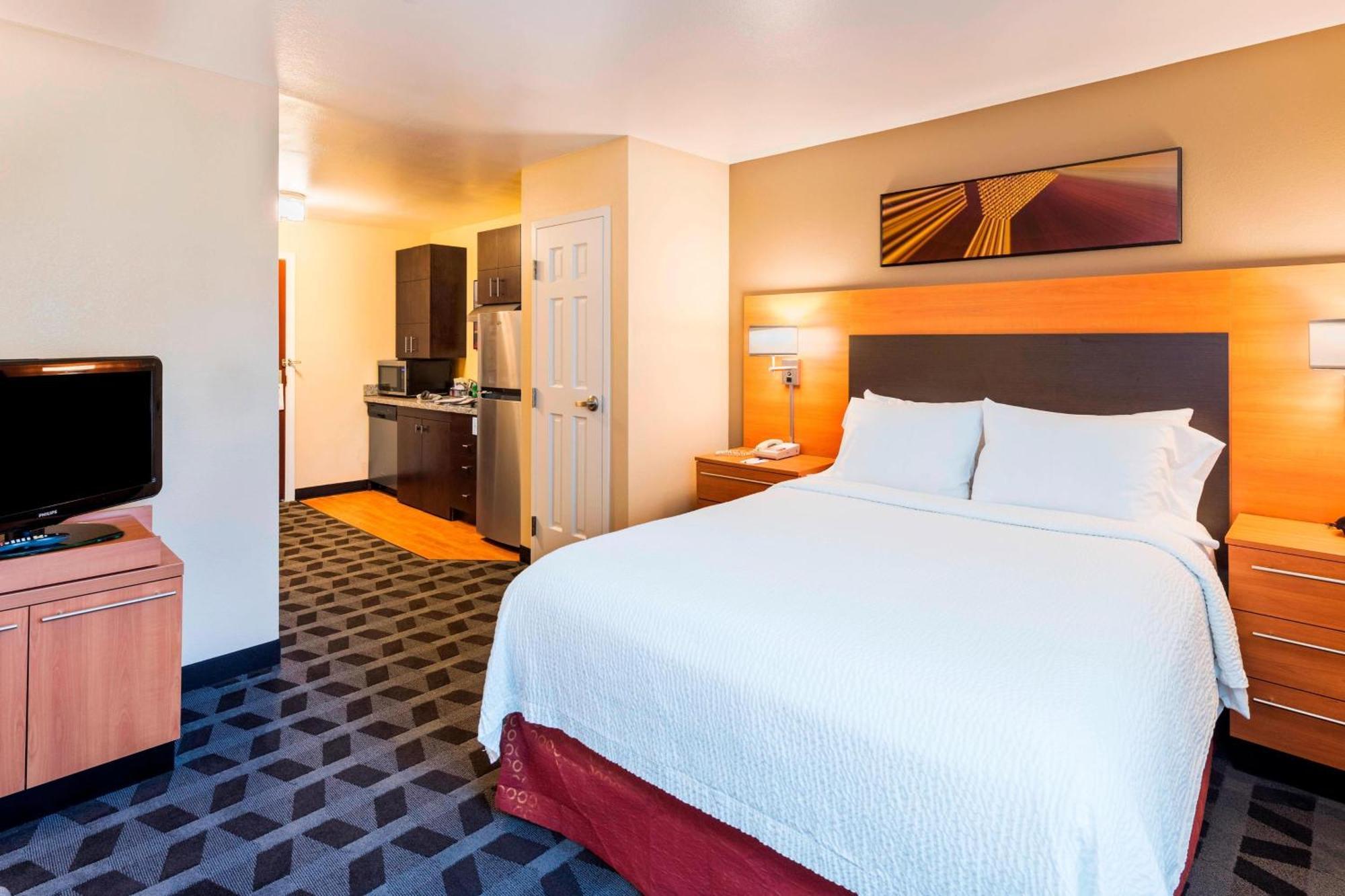 Towneplace Suites By Marriott Atlanta Кеннесо Екстер'єр фото