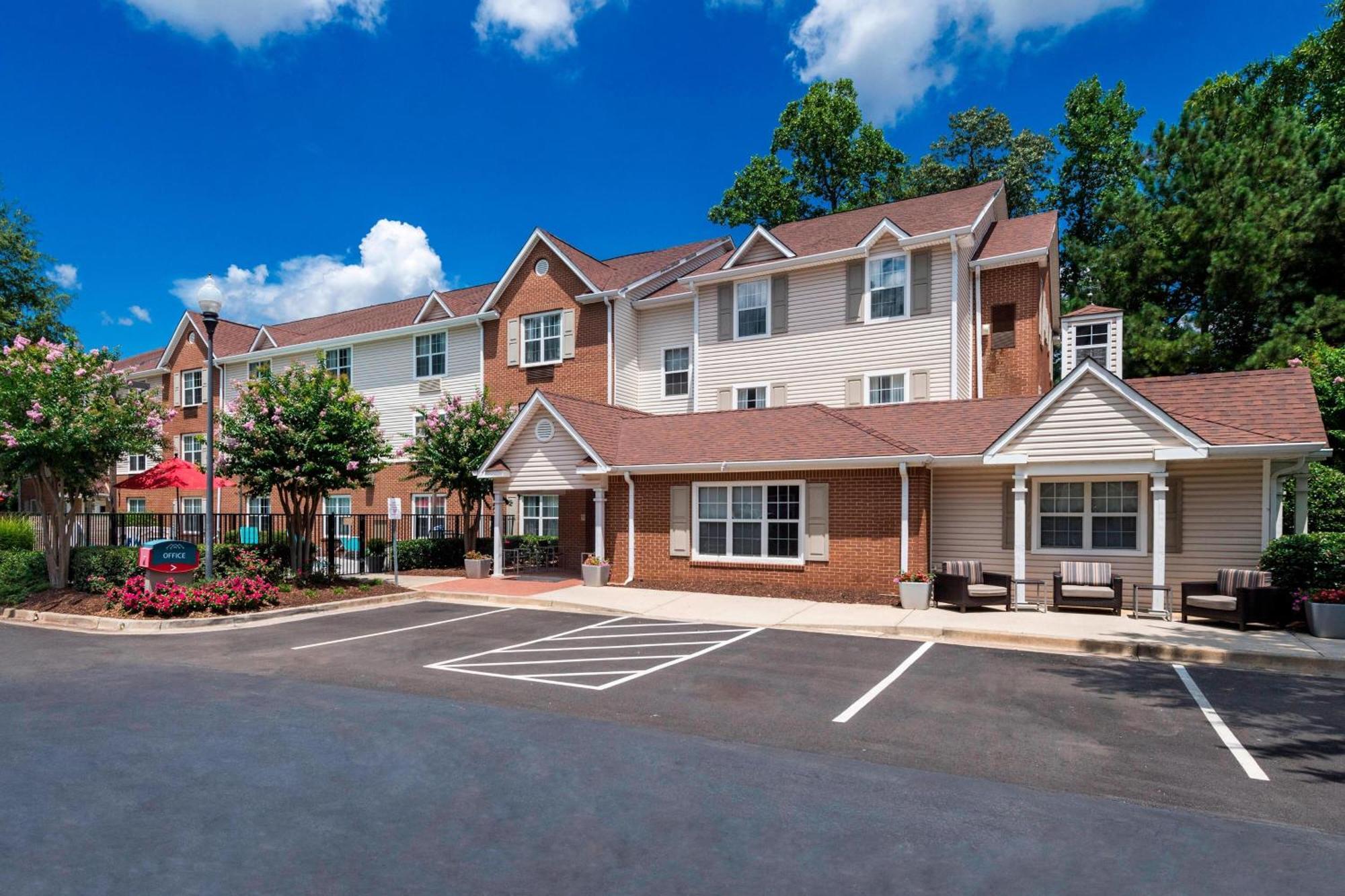 Towneplace Suites By Marriott Atlanta Кеннесо Екстер'єр фото
