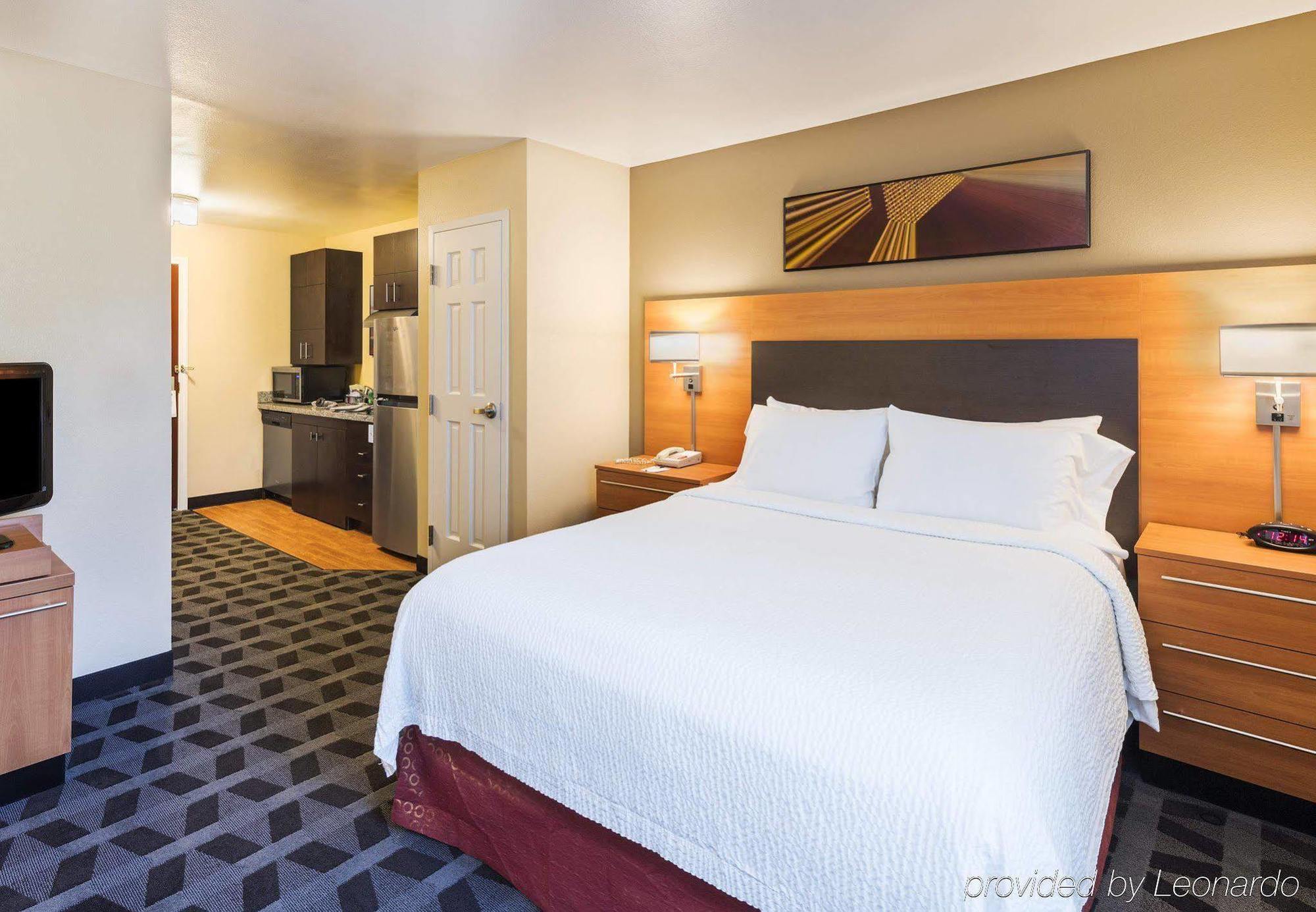 Towneplace Suites By Marriott Atlanta Кеннесо Екстер'єр фото