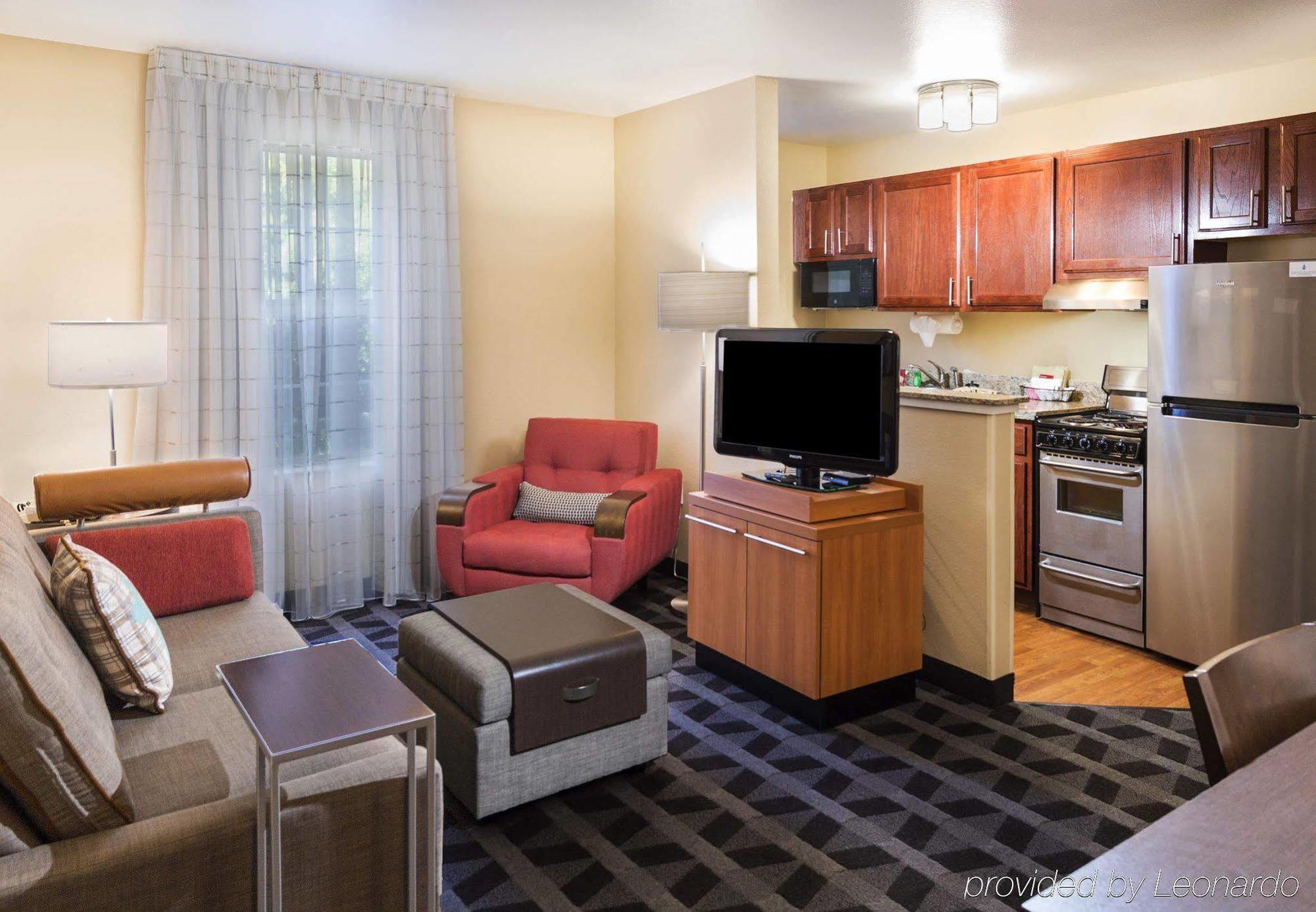 Towneplace Suites By Marriott Atlanta Кеннесо Екстер'єр фото