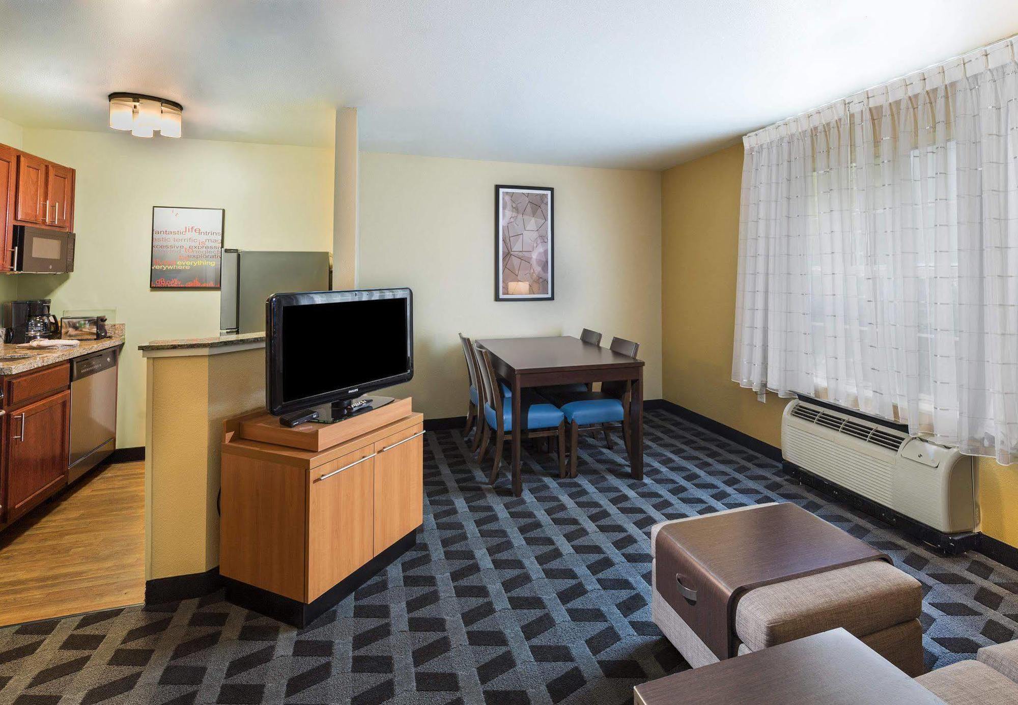 Towneplace Suites By Marriott Atlanta Кеннесо Екстер'єр фото