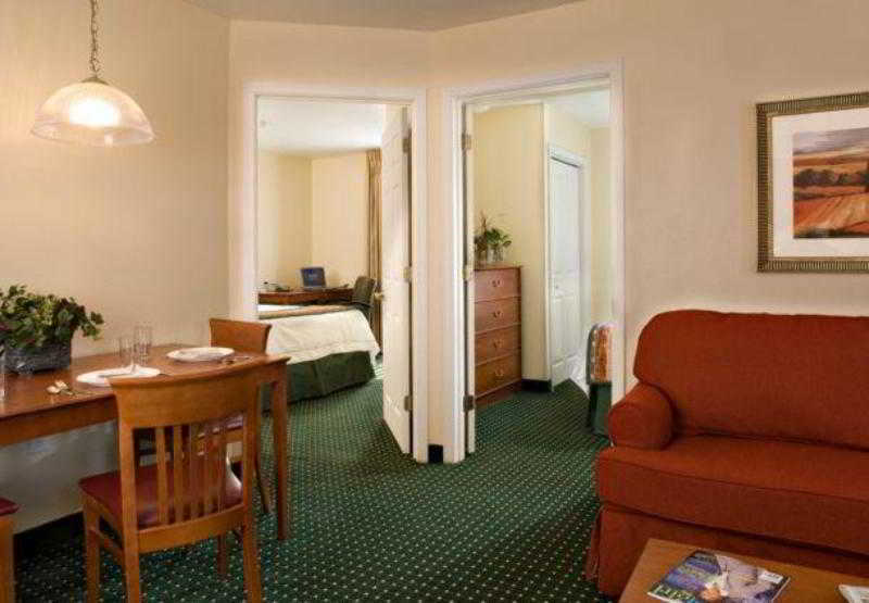 Towneplace Suites By Marriott Atlanta Кеннесо Екстер'єр фото
